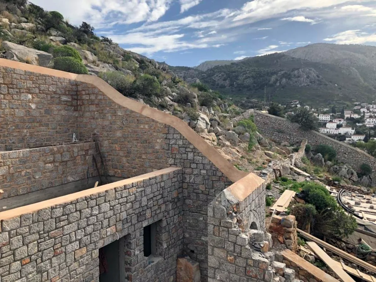 Hydra construction